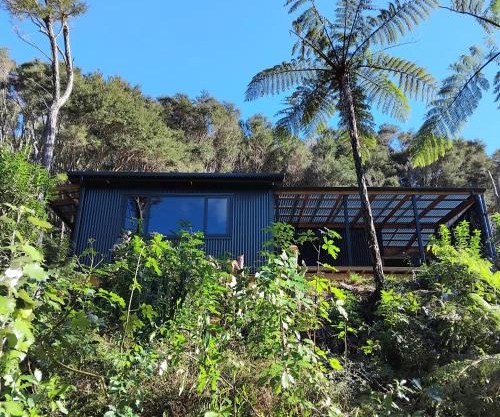 Haven Cabin - No road access - just a boat ride away