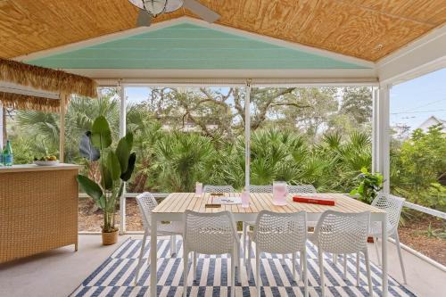 Haven Hidden Grove Buyout 2 Homes - Walk to Beach Hot Tub Game Room Deck
