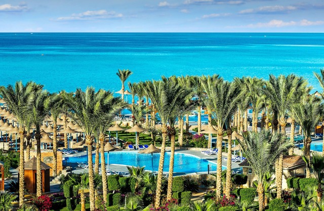 Hawaii Le Jardin Aqua Park Resort - Caters to Couples