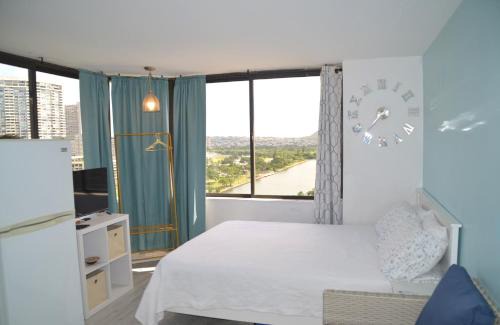 Hawaiian Monarch 1611 condo