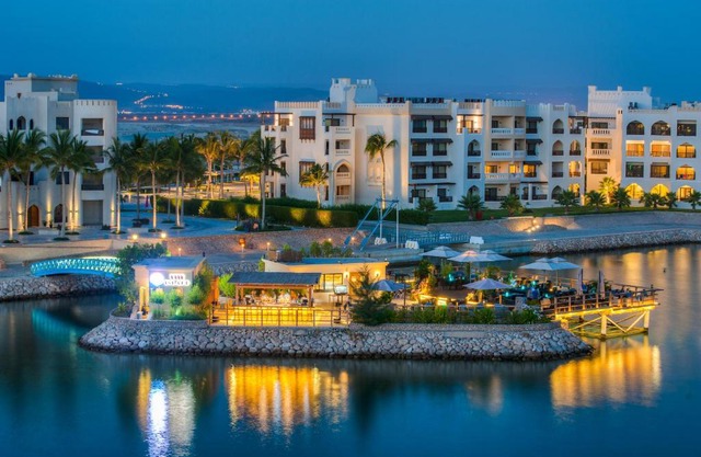 Hawana Salalah Lake View Villa 22