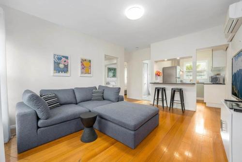 Hawthorn's Hidden Gem With Free WiFi & Carparking