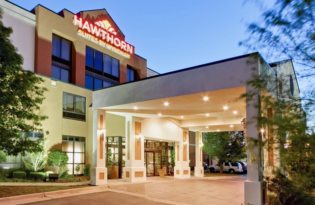 Hawthorn Suites by Wyndham Midwest City Tinker AFB