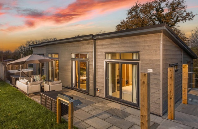 Hawthorne Lodge, 15 Roadford Lake Lodges