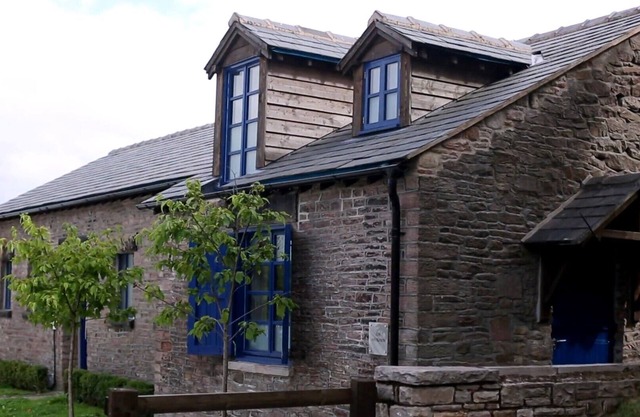 Cabaña de granero de heno en New Mills Marina