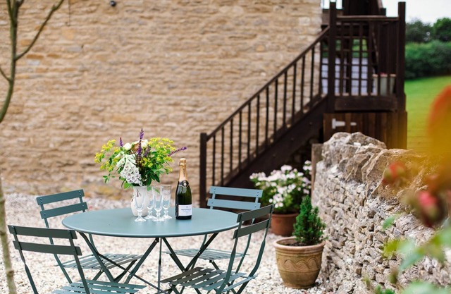 Hayloft at Newbarn Farm - sleeps 4 guests in 2 bedrooms