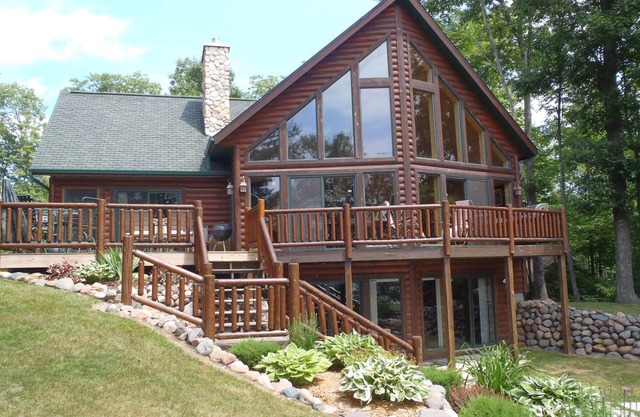 Hayward - Agua clara 5.100 Acre Lac Courte Lago Oreilles. Recientemente remodelado.