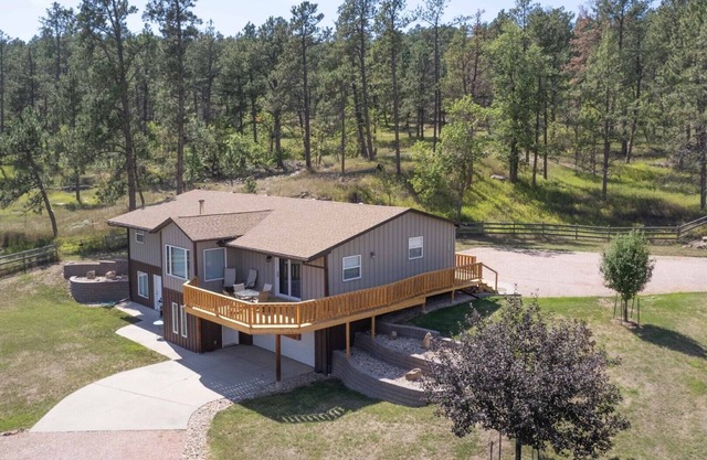 Hayward Valley House | 3 Bed, 3 Bath