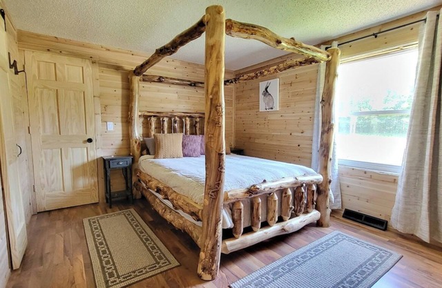 Haywire Haus, Pictured Rocks, Hot Tub, ORV Trail