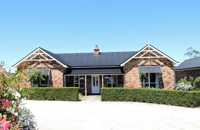 Hazelcreek Cottages