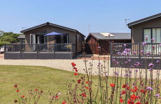 HAZELWOOD 2, family friendly, with pool in Lyme Regis