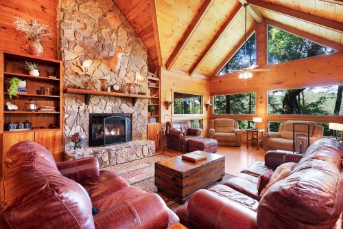 Hazy Hideaway with View of Ellijay River in the North GA Mountains