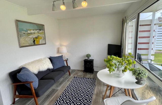 Sea Breeze Holiday Chalet, close to sandy beach.