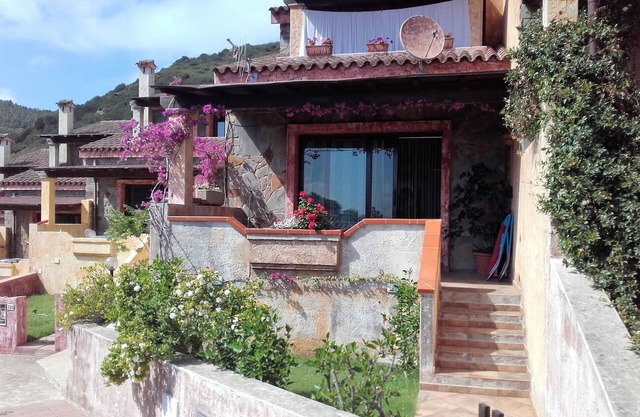 Jefe de cuatro casas adosadas