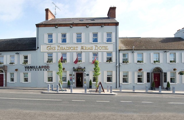 Headfort Arms Hotel