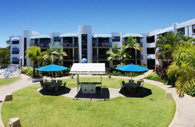 Headland Tropicana