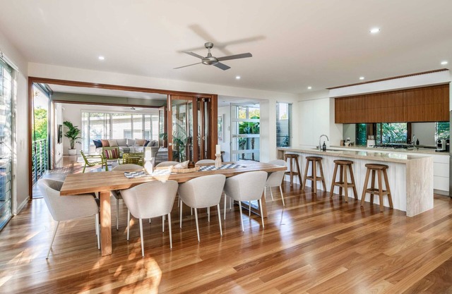 Headlands Hideaway - Pet Friendly Home at Moffs