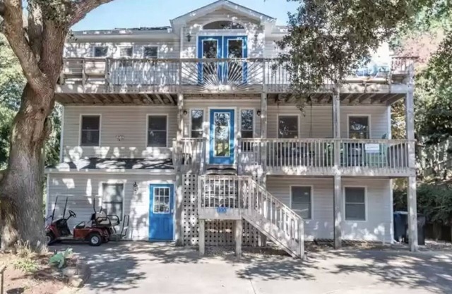 Heart of Duck!! Heated Pool, Hot Tub, Golf Cart