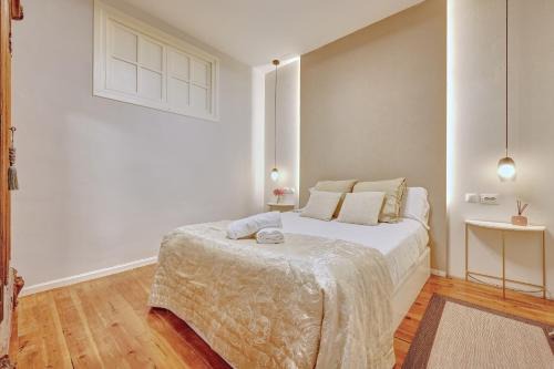 Heart of Pamplona Apartments III by clabao