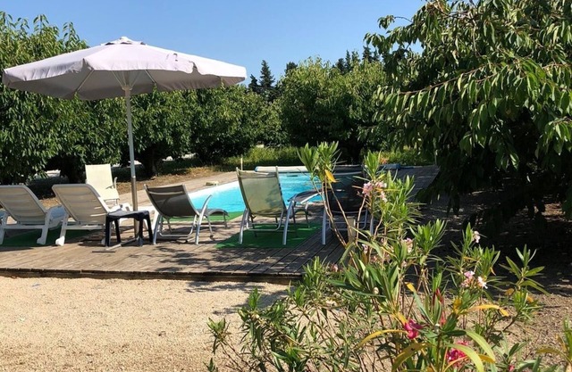 EN PROVENCE CASA DE 130m AIRE ACONDICIONADO EN PISCINA PRIVADA A PIE COMPLETO