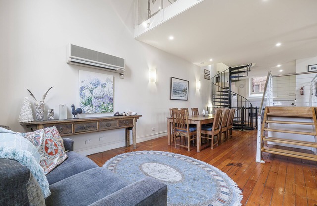 Heart of Queenscliff - Heritage Listed Ballroom Apartment 1