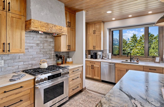 Hearthstone Luxury Vacation Rental At Windcliff 5 Bedroom Home