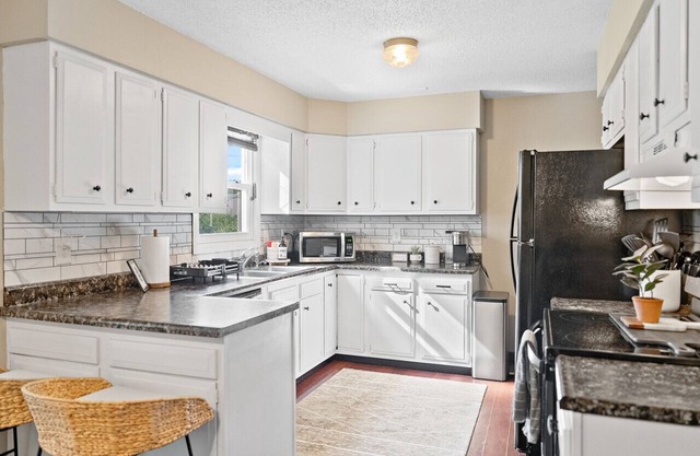 Heartland Haven: A 4-Bed Delight in Sioux Falls