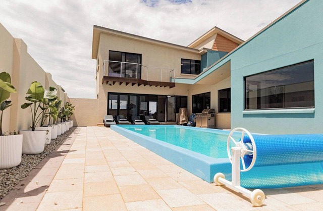 Heated magnesium pool, MTB, family & dog friendly