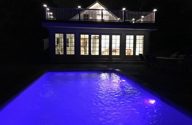 Hermosa Sag Harbor Village House con piscina climatizada y aire acondicionado central!