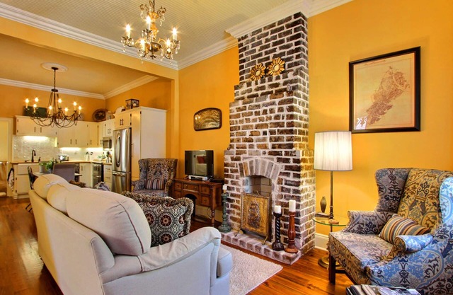 Hermosa casa estilo cabaña en Harris St. en el centro de Savannah