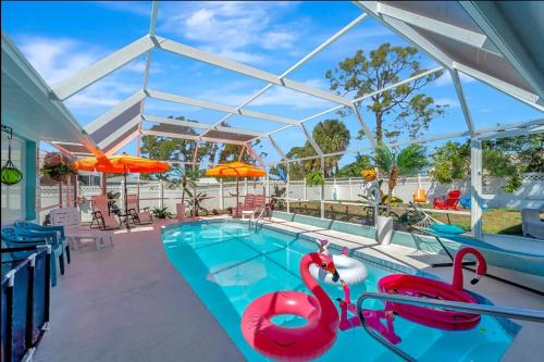 Heated Pool Pet Friendly Sleeps 9 Family