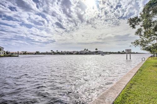 Heated Pool, Private Patio Naples Resort Retreat!