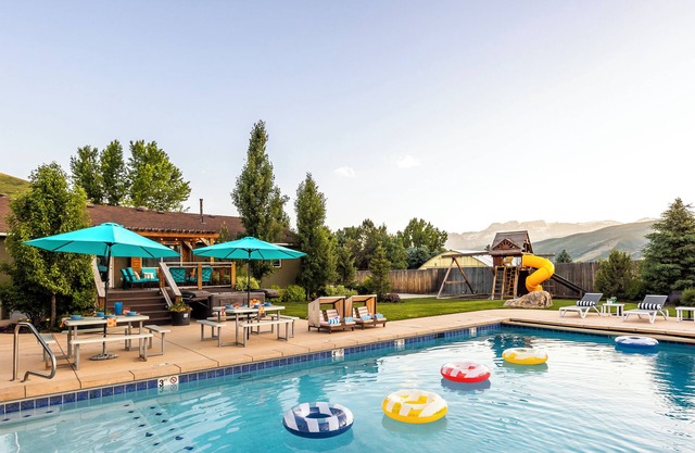 ** Famous Man Cave ** -Piscina privada, al lado del embalse de Deer Creek, estacionamiento para vehículos recreativos