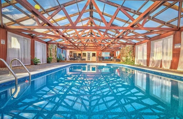 Heated Salt Water Pool and Large Home l Spring Break! Close to Soccer + Royals