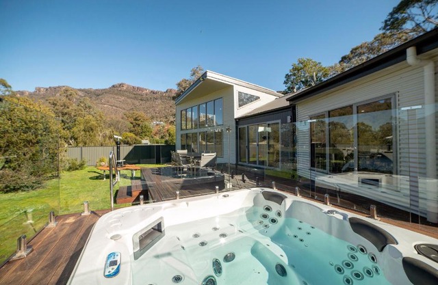Heath House Luxury Halls Gap Accommodation