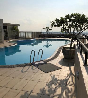 Hedges Court Res-2 Room 3 Beds 3 Bath 104 sqm Spacious Apartment