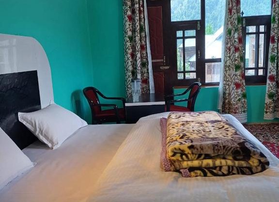 Heera Guest House
