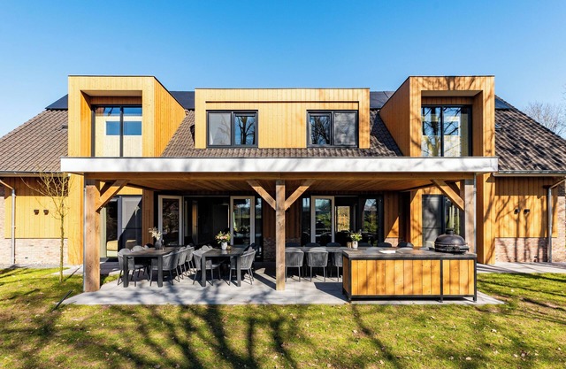 Heide Villa offers luxury for 26 guests, with 10 bedrooms, ensuite bathrooms, hot tub, sauna, and large garden.