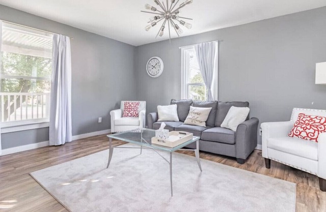 Heights Lake · Heights, Heights, Baby! w/ Backyard Patio Grill