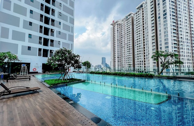 Helios Rivergate Apartment