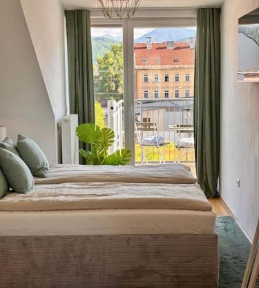 Helle Dachgeschosswohnung im Zentrum