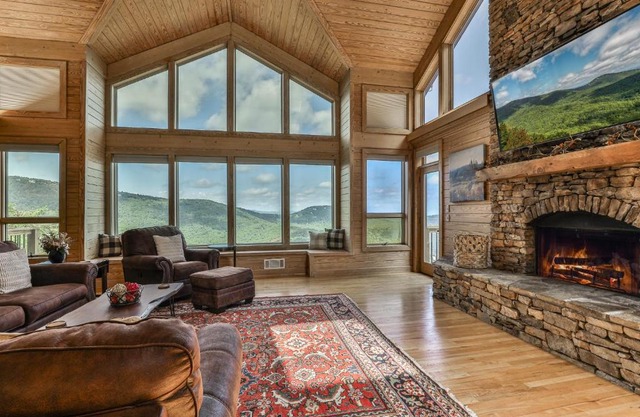 Hello Sunrise Lodge - Mountain View Cabin in Big Canoe - Stunning Sunrise Views, Multiple Fireplaces, Spacious Outdoor Decks, Be