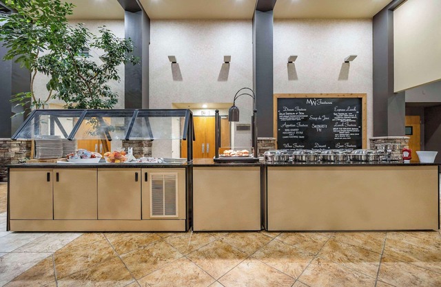 Hell Canyon Grand Hotel, Ascend Hotel Collection