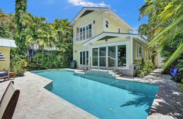 Hemingway House Summa