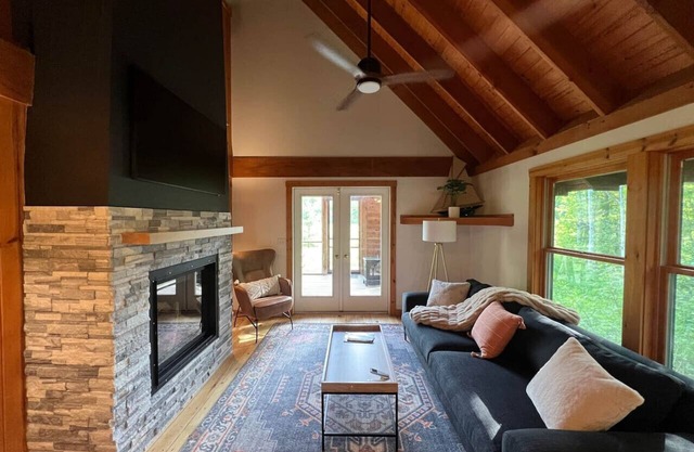 Hemlock Chalet @ Brickyard Creek, Bayfield
