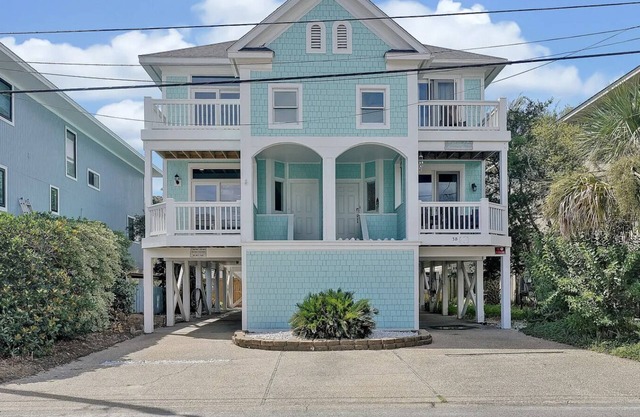 Henderson Haven 4 BR / 3 BA Villa, Steps to Beach