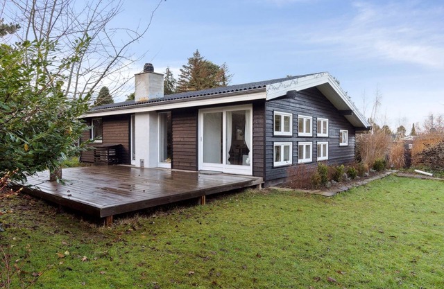"Hendrina" - 500m from the sea by Interhome