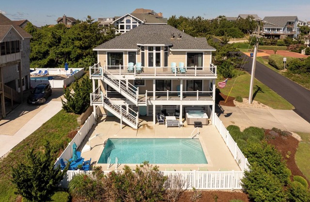 Here & Now - Beautifully Remodeled 5 BR Semi-Oceanfront Home w/Pool