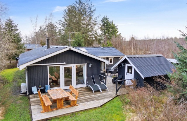"Hermand" - 3.5km from the sea by Interhome