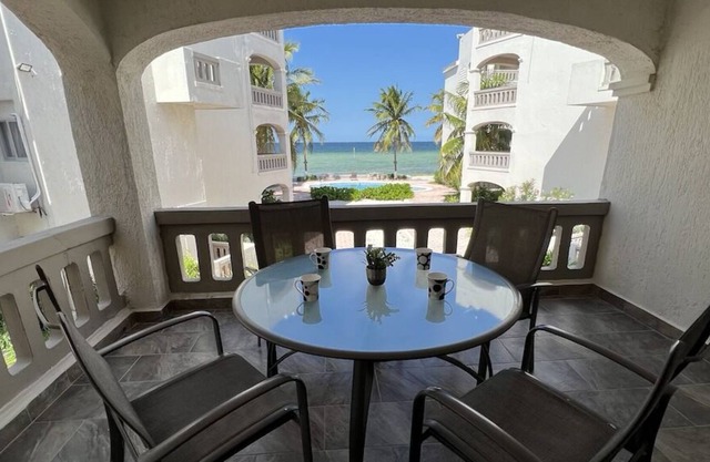 Hermoso departamento junto al mar, duermen 8